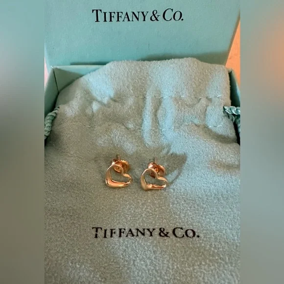 Tiffany & Co. Elsa Peretti 18k Gold Stud Earrings EUC - Picture 2 of 5